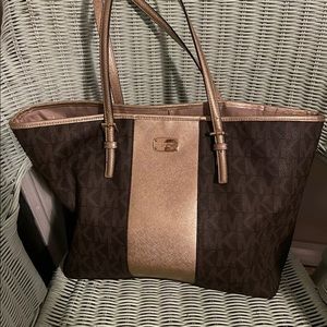 Michael kors purse